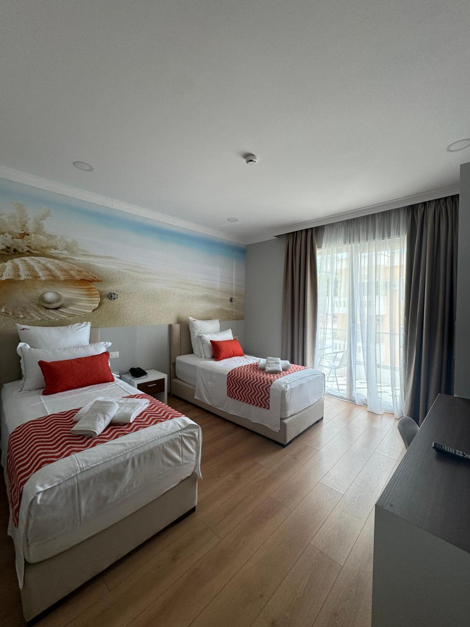 Hotel Britania Vlorë Eksteriør bilde