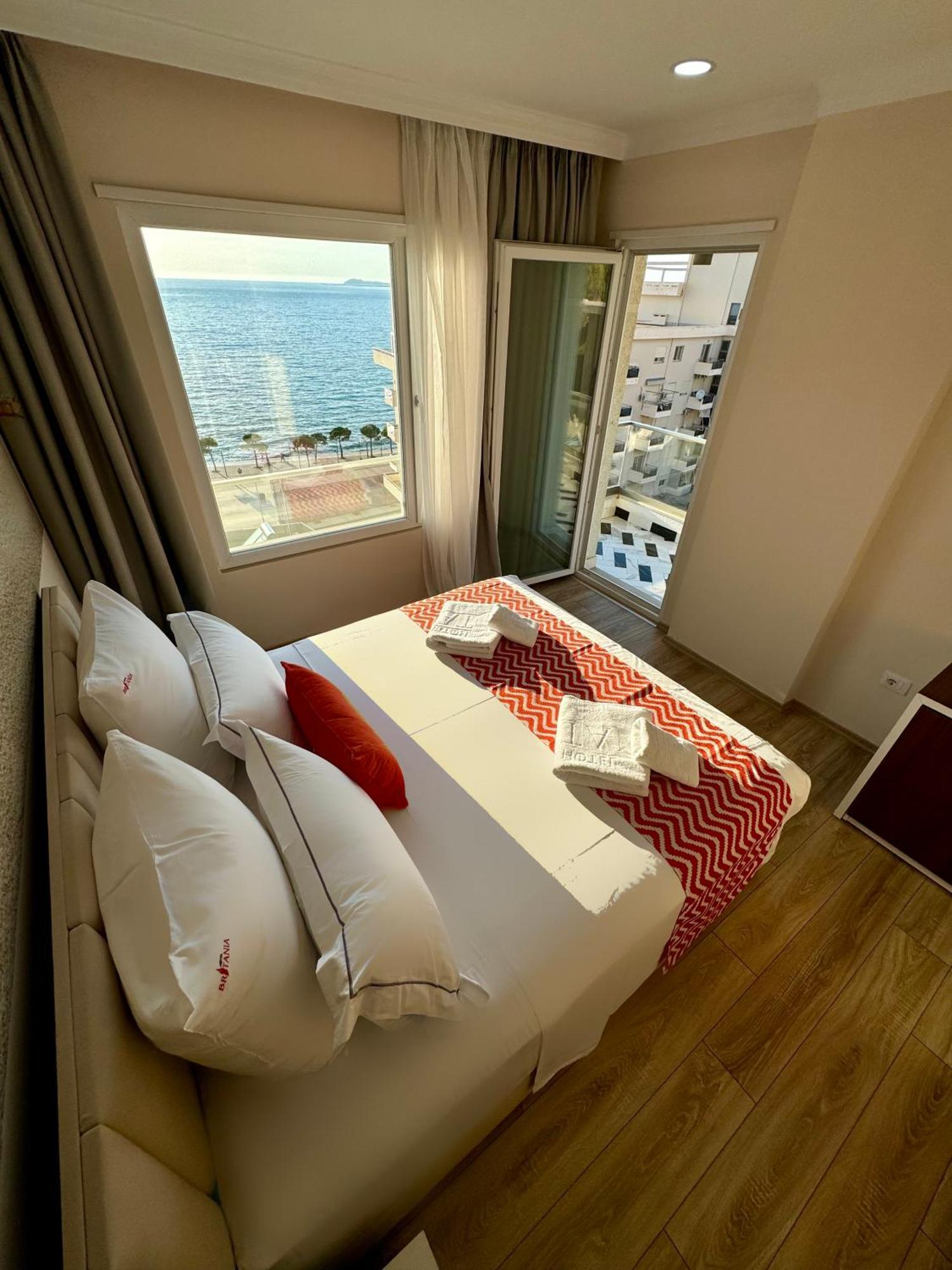 Hotel Britania Vlorë Eksteriør bilde